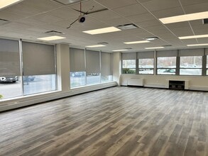 99 W Hawthorne Ave, Valley Stream, NY for lease Building Photo- Image 1 of 3