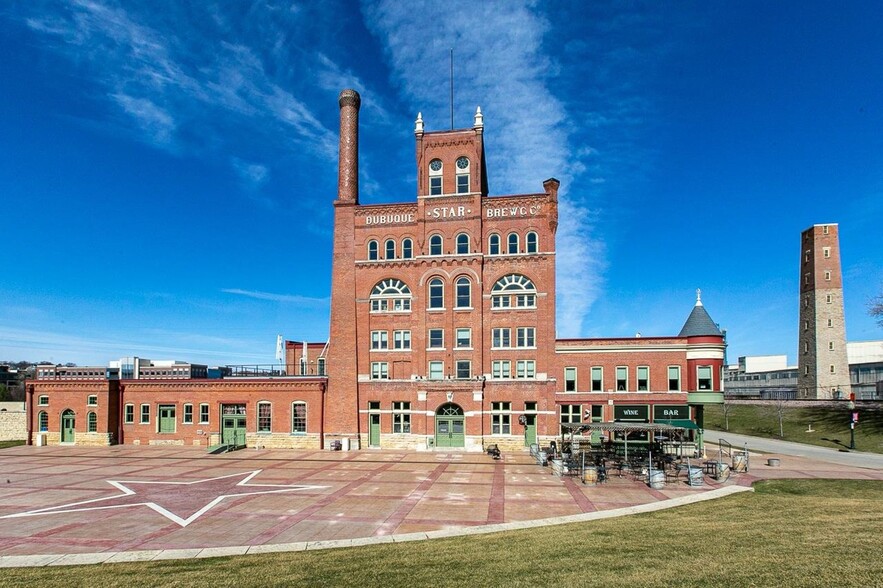 600 Star Brewery Dr, Dubuque, IA for sale - Building Photo - Image 1 of 1