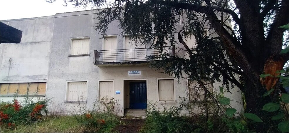 Flex in Châtellerault for sale - Building Photo - Image 3 of 3