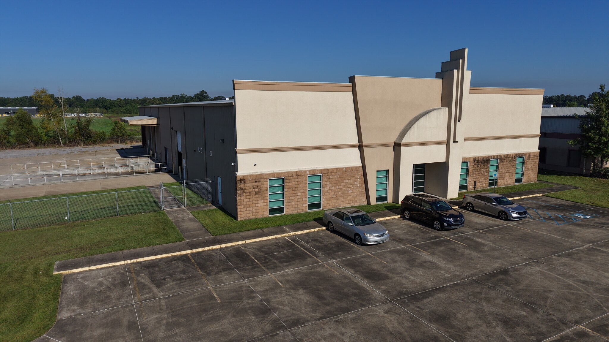 5243 Gateway Dr, Geismar, LA for sale Primary Photo- Image 1 of 1