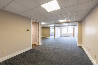 10 Tara Blvd, Nashua, NH for lease Interior Photo- Image 2 of 13