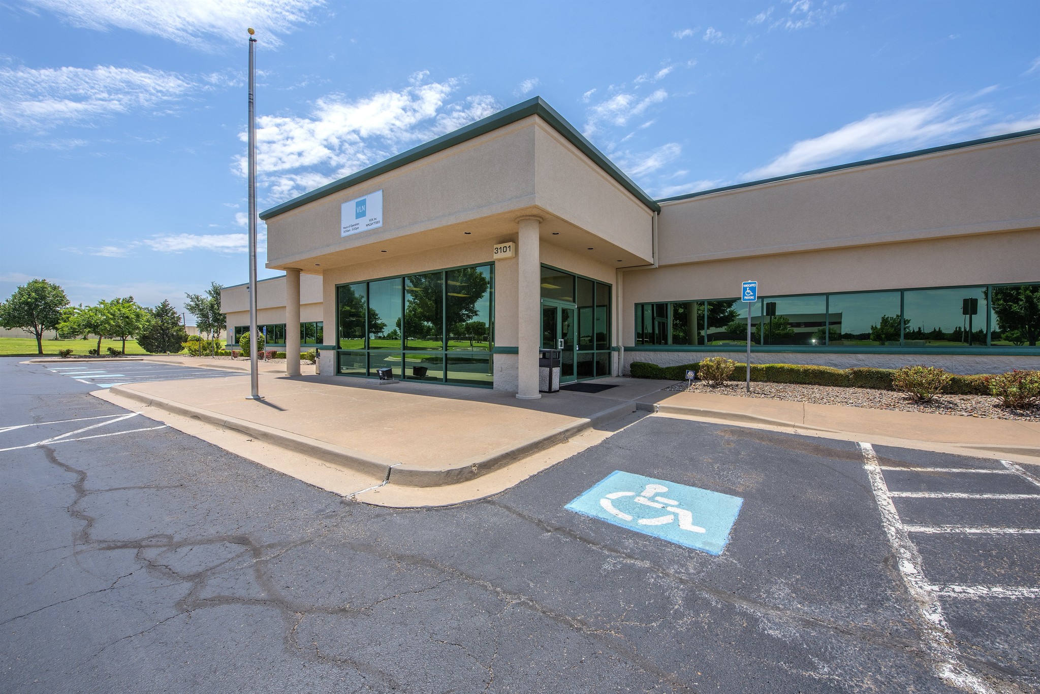 3101 Technology Dr, Edmond, OK for lease Building Photo- Image 1 of 34