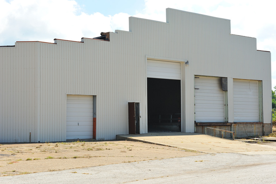 331 Miller St, Benton Harbor, MI for lease - Building Photo - Image 3 of 14