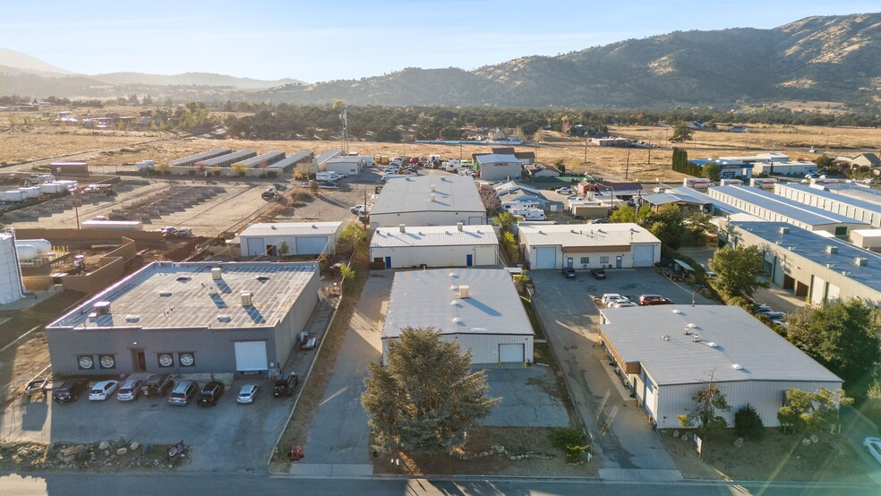 20601 Santa Lucia, Tehachapi, CA for lease - Aerial - Image 3 of 15