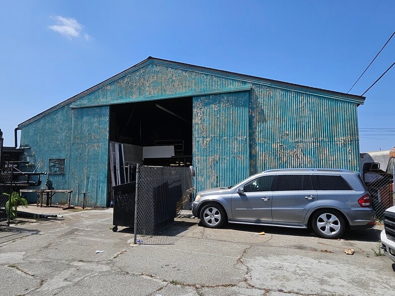 10600-10624 Hawthorne Blvd, Lennox, CA for sale - Building Photo - Image 3 of 15