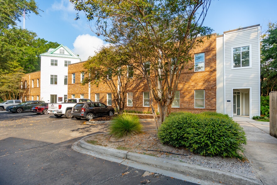 268 W Coleman Blvd, Mount Pleasant, SC for sale - Building Photo - Image 3 of 6