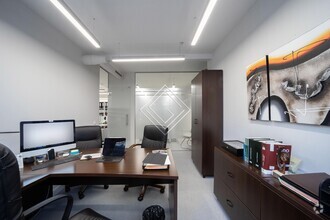 Office in Madrid, Madrid for lease Interior Photo- Image 2 of 7