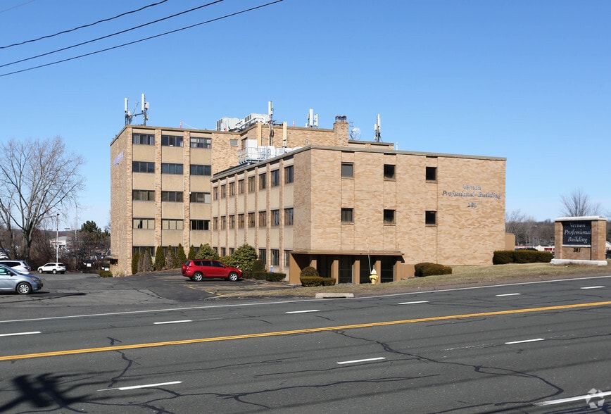 281 Hartford Tpke, Vernon Rockville, CT for lease - Primary Photo - Image 1 of 4