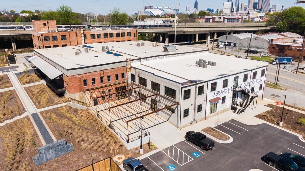 565 Northside Dr, Atlanta, GA for lease - Primary Photo - Image 1 of 21