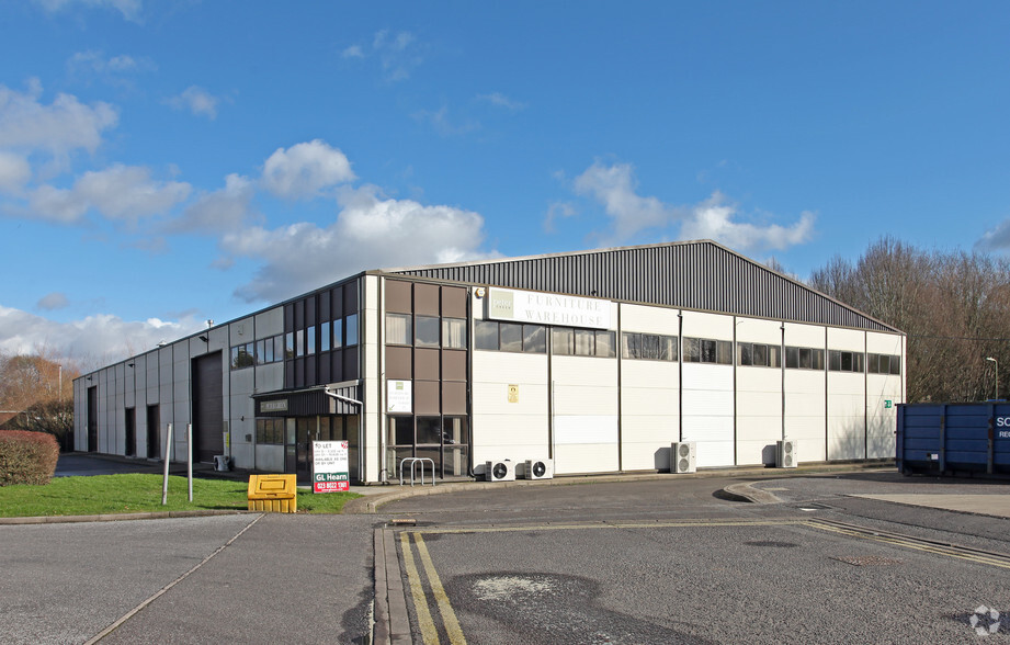 Electron Way, Eastleigh for lease - Primary Photo - Image 1 of 5