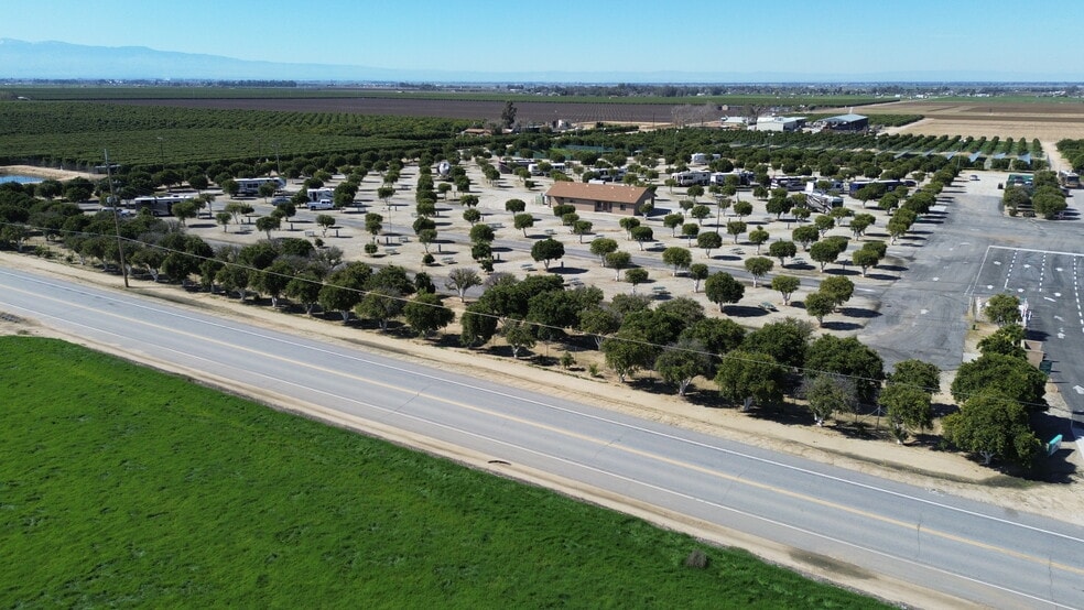 1452 S Edison Rd, Bakersfield, CA for sale - Building Photo - Image 3 of 28