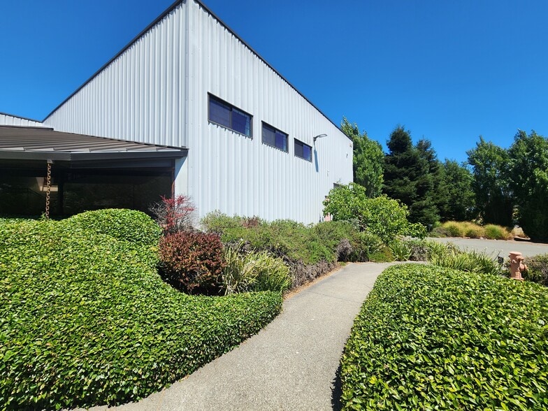 21881 8th St E portfolio of 2 properties for sale on LoopNet.com - Building Photo - Image 2 of 17