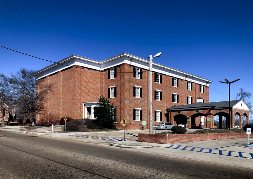 710 Main St, Columbus, MS for sale - Building Photo - Image 2 of 11