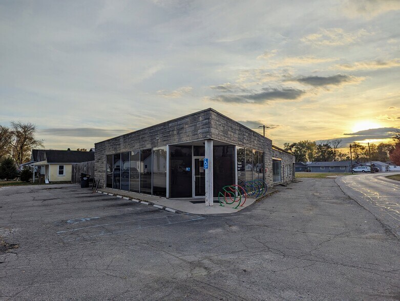 1931 McKinley Ave, Columbus, IN for sale - Building Photo - Image 1 of 1
