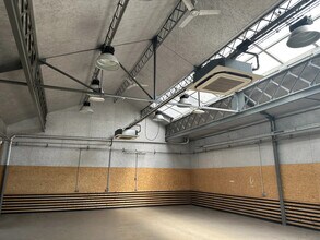 Flex in Ivry-sur-Seine for lease Building Photo- Image 2 of 11