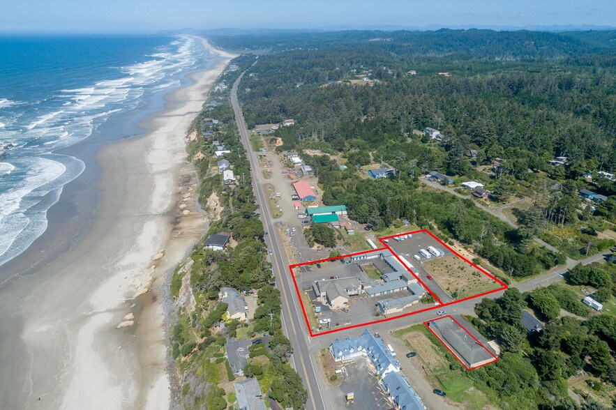 10645 NW Pacific Coast Hwy, Seal Rock, OR for sale - Primary Photo - Image 1 of 1