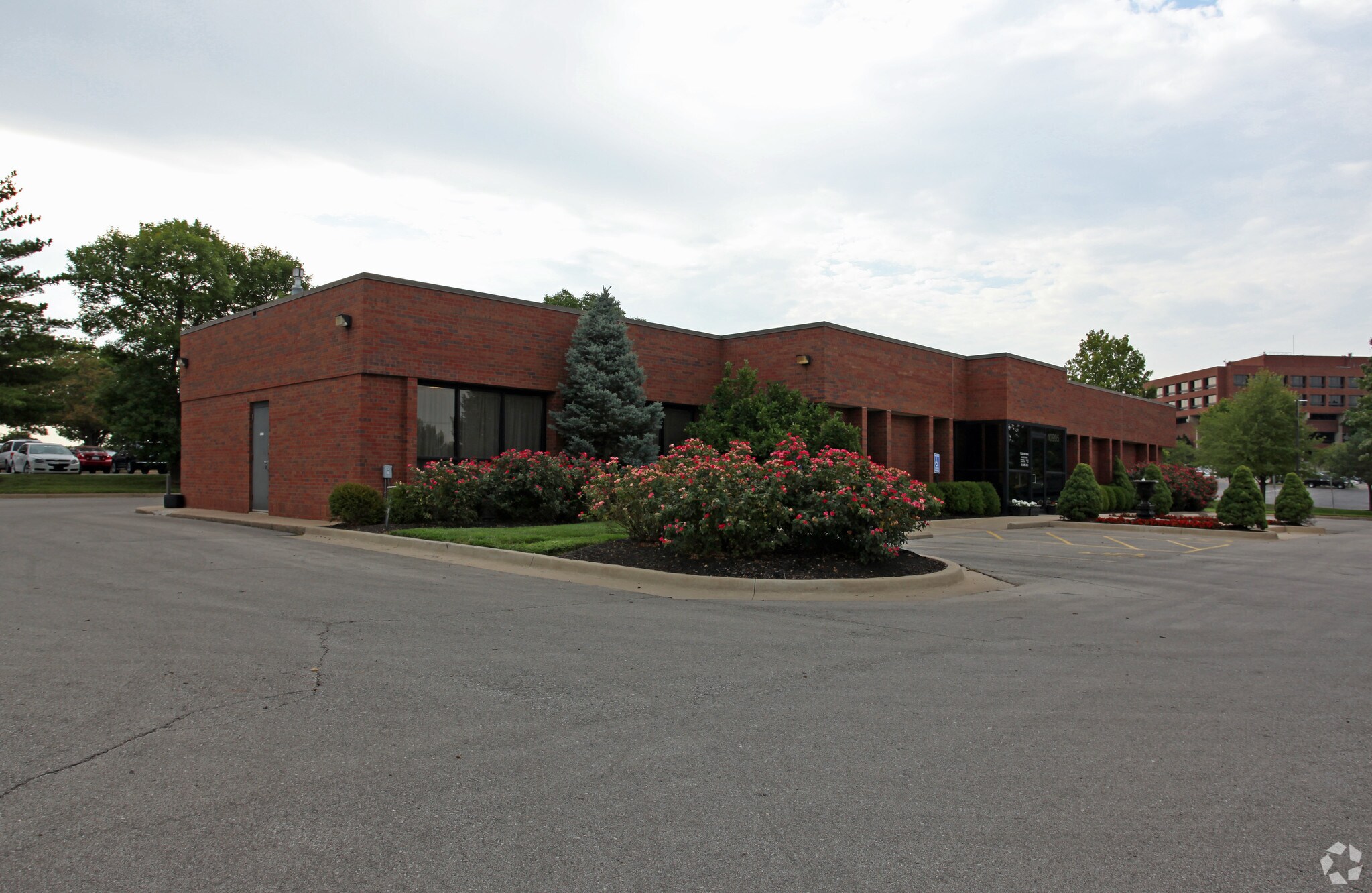10995 Quivira Rd, Overland Park, KS for sale Primary Photo- Image 1 of 1
