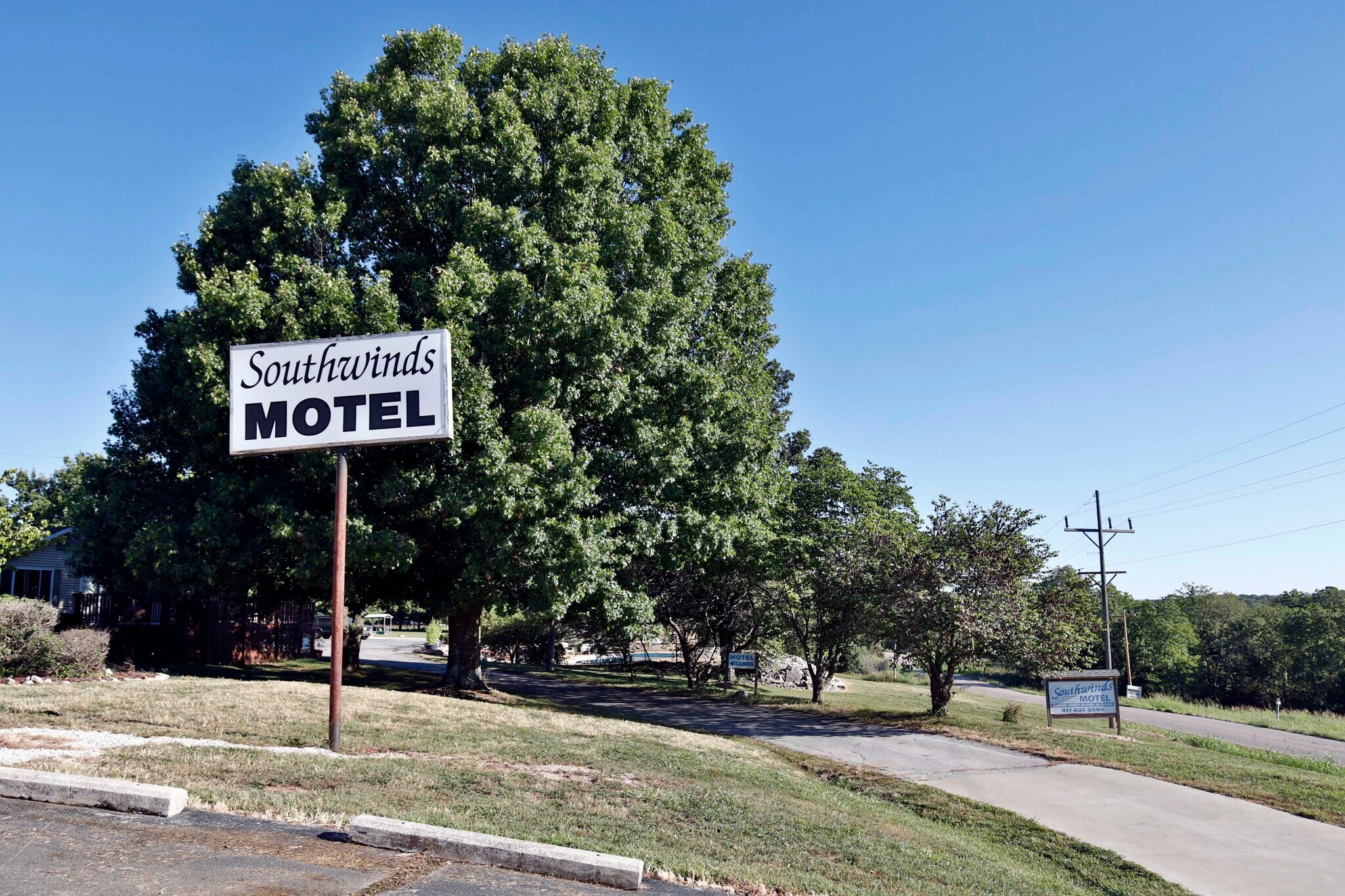 5 Southwinds Loop, Greenfield, MO 65661 Southwinds Motel