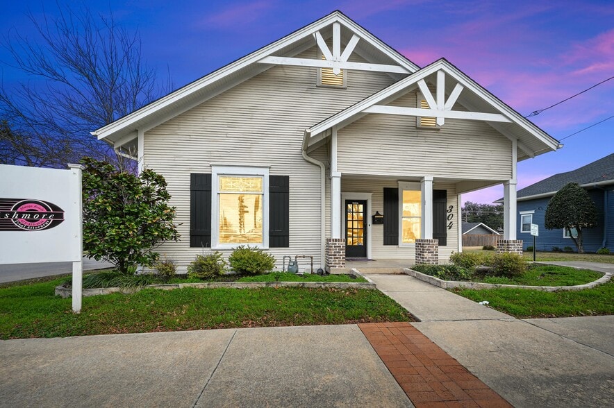 304 N San Jacinto St, Rockwall, TX for lease - Building Photo - Image 2 of 18
