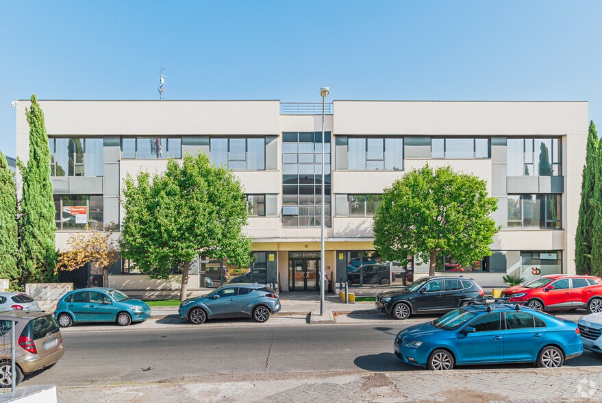 Office in Villaviciosa de Odón, Madrid for lease - Building Photo - Image 2 of 2