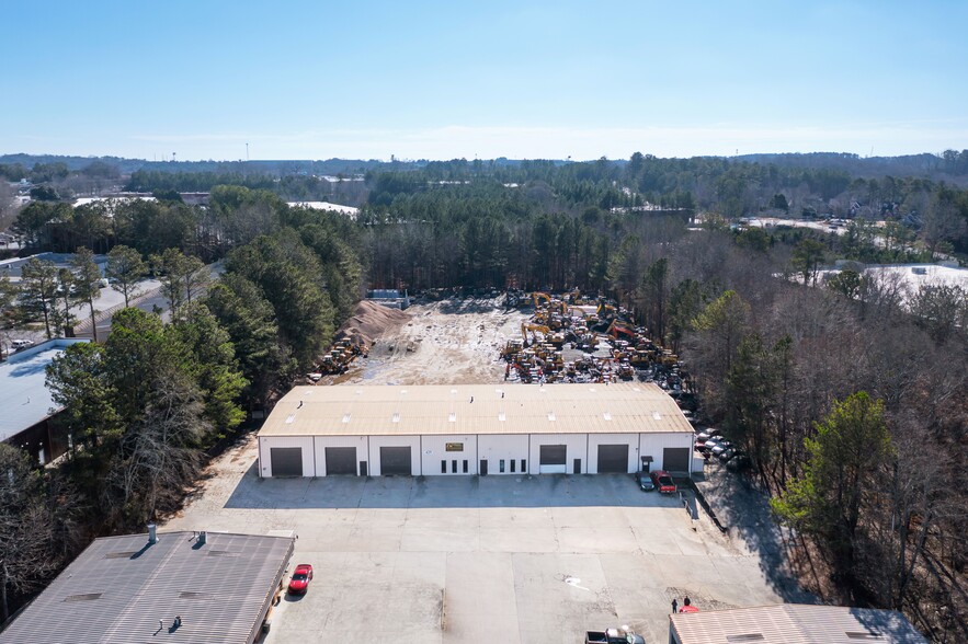 425 Sharon Industrial Way, Suwanee, GA for lease - Building Photo - Image 1 of 4