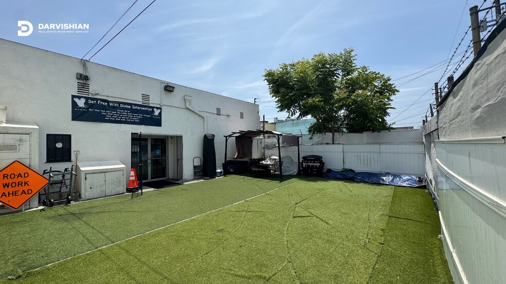 5723 Atlantic Ave, Long Beach, CA for lease - Building Photo - Image 3 of 10