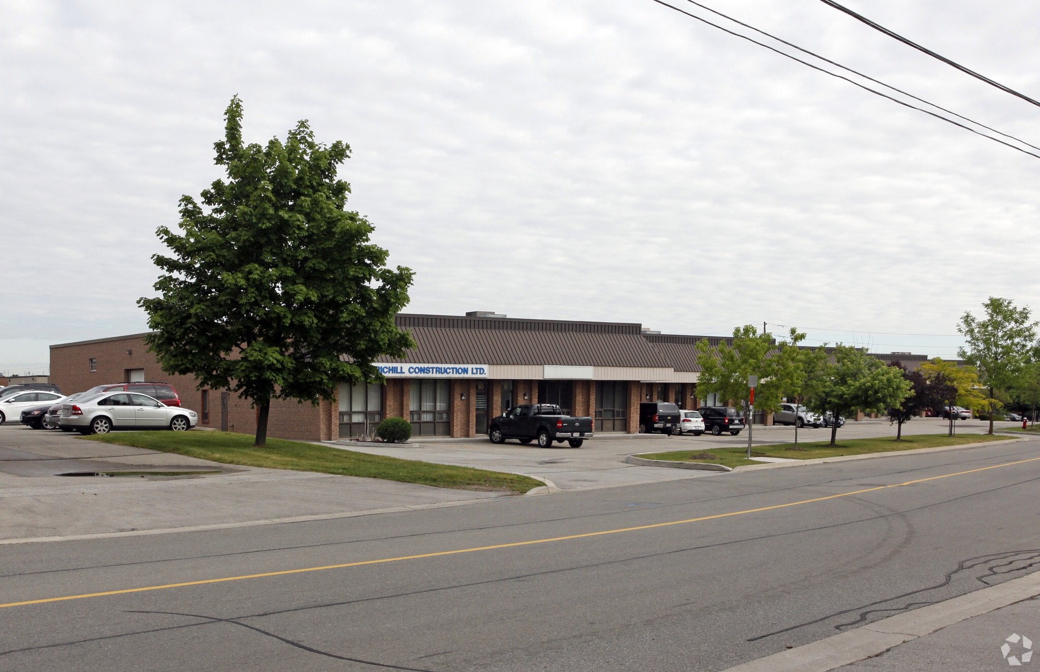 5035 Timberlea Blvd, Mississauga, ON for lease Primary Photo- Image 1 of 3