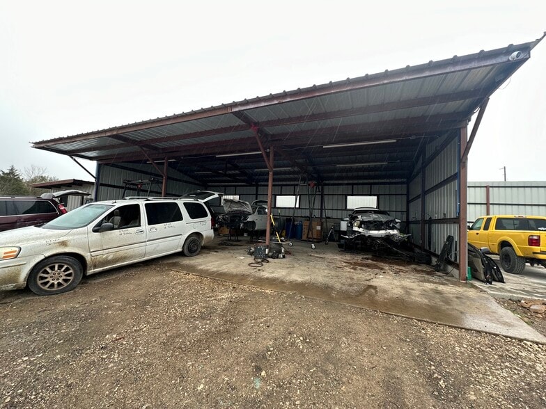 9301 Farm to Market Road 973, Austin, TX for lease - Building Photo - Image 3 of 4