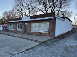 2206 N 25th St, Terre Haute, IN for lease Building Photo- Image 2 of 3