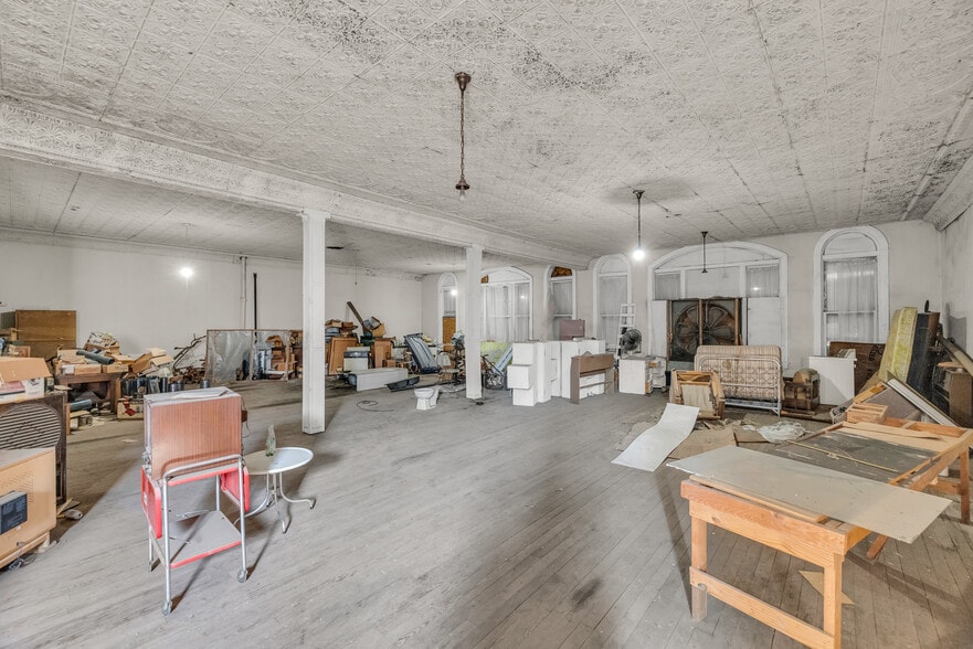 142 S Wilson St, Vinita, OK for sale - Primary Photo - Image 2 of 6