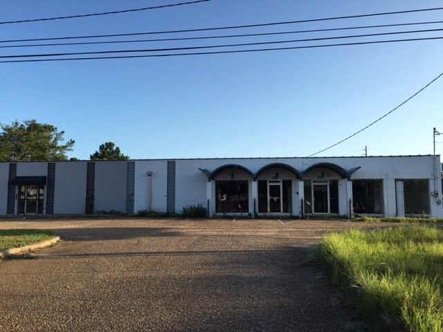202-208 Ross Clark Cir, Dothan, AL for sale - Primary Photo - Image 1 of 1