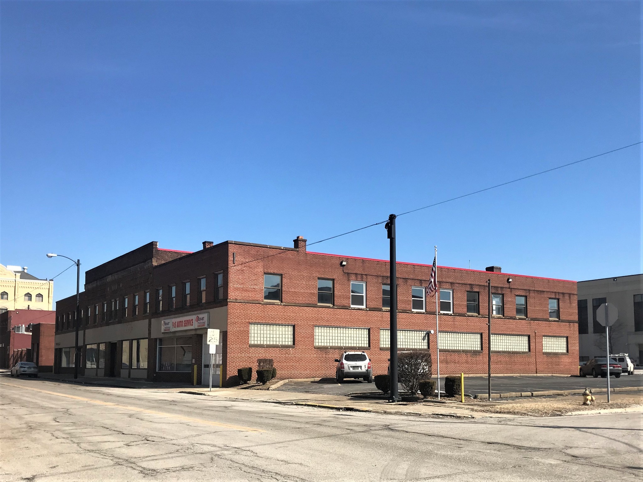 135-157 Pine Ave SE, Warren, OH 44481 - Mixed used Retail/offices | LoopNet