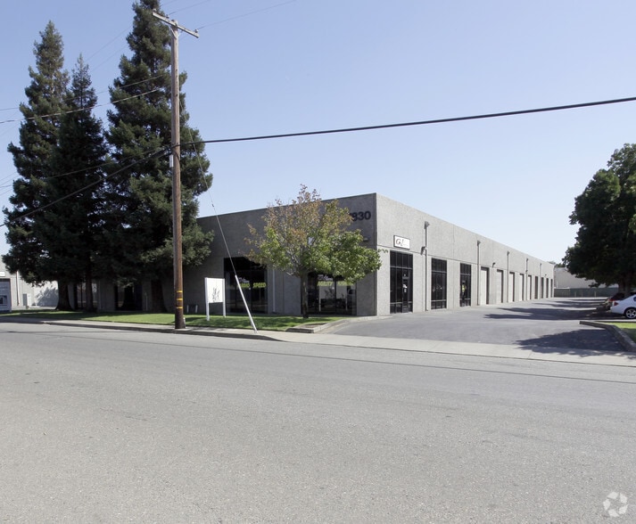 7830 Cucamonga Ave, Sacramento, CA for lease - Primary Photo - Image 1 of 4