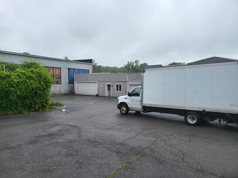 45 Oakland Ave, Harrison, NY for lease - Building Photo - Image 2 of 12