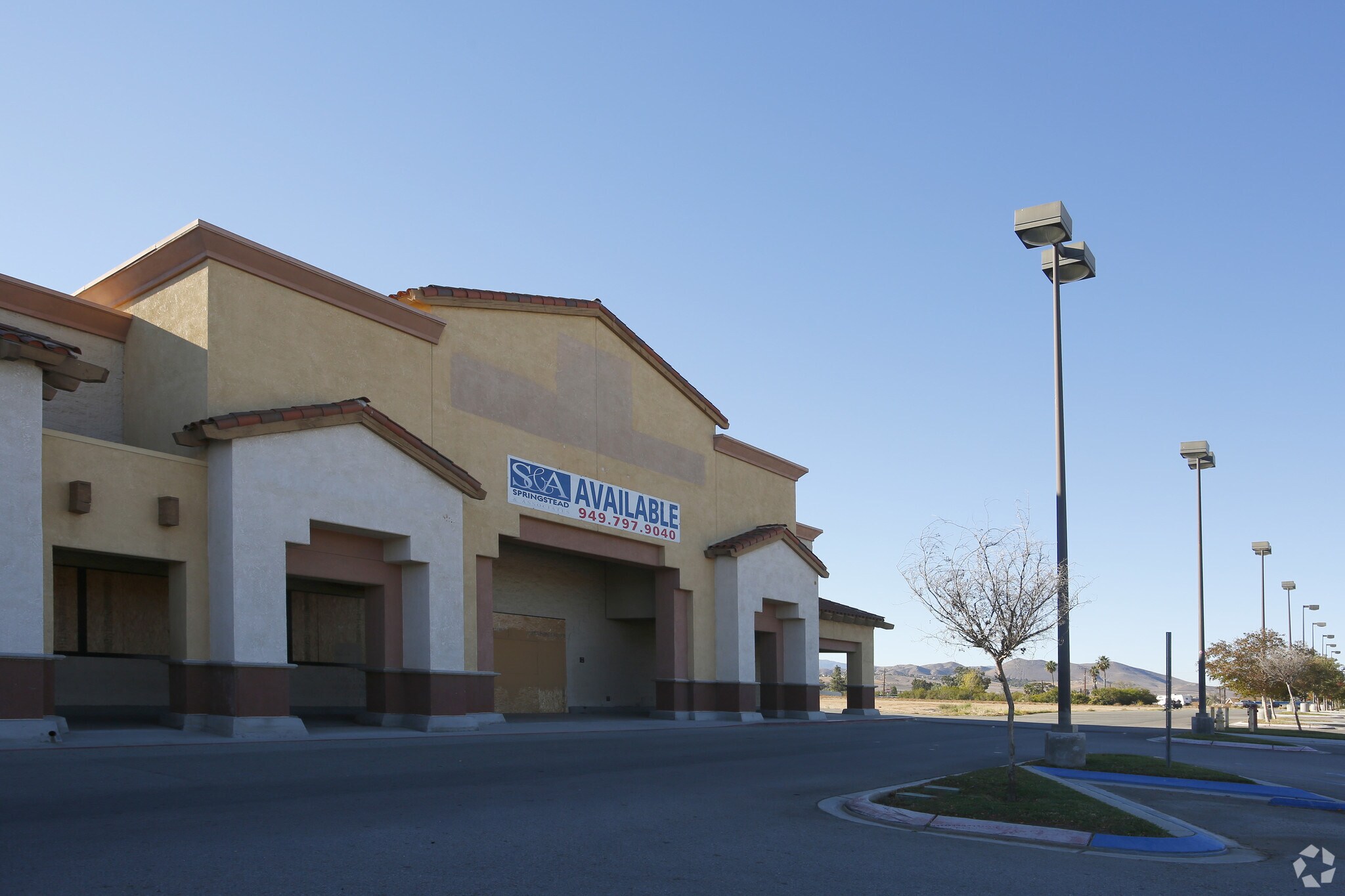 8310 Limonite Ave, Riverside, CA 92509 Albertsons