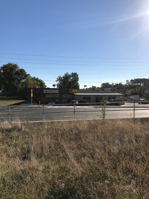 1503 NE Red Bud Rd, Calhoun, GA for sale Primary Photo- Image 1 of 1