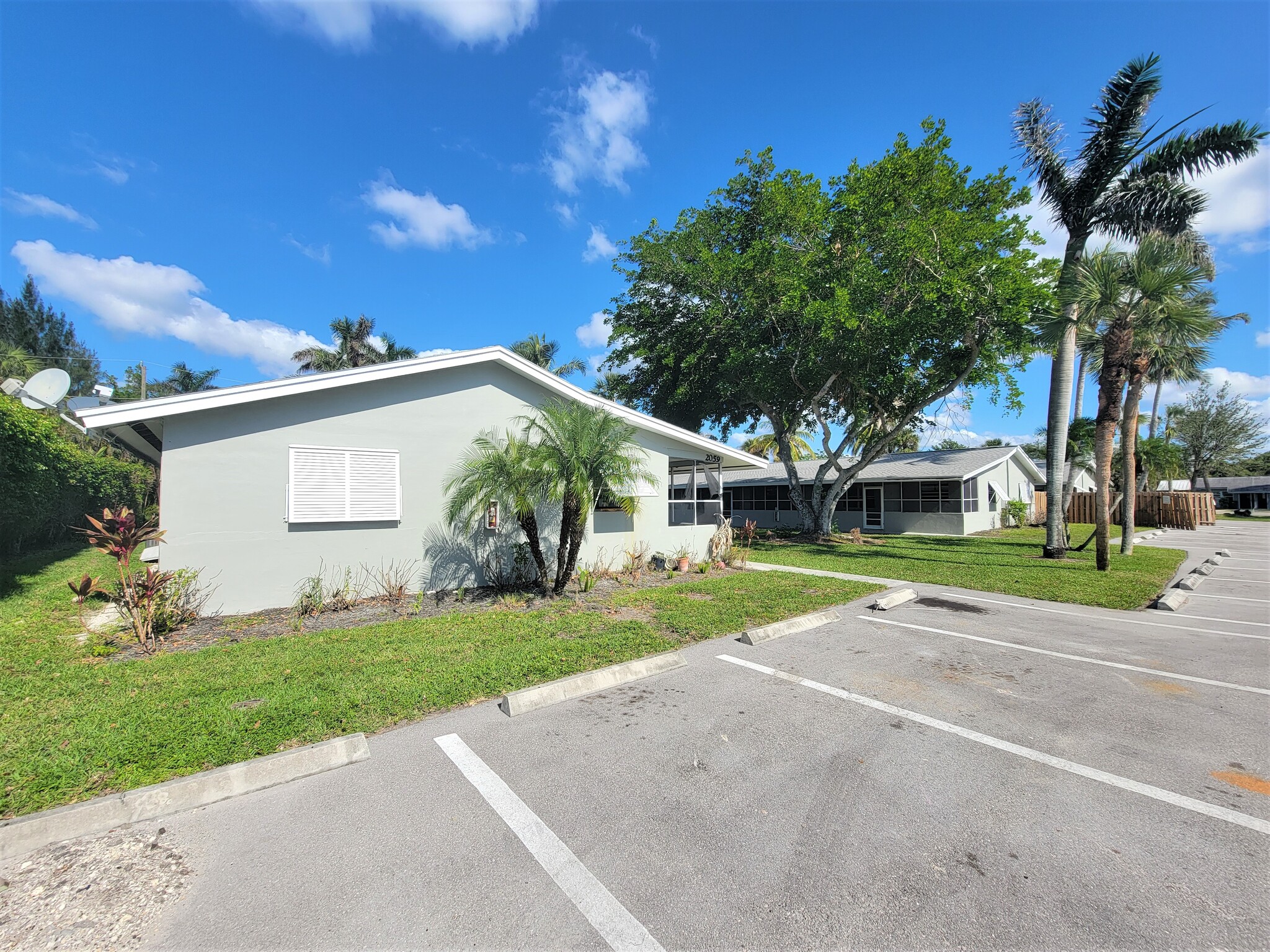 2059-monroe-ave-naples-fl-34112-loopnet