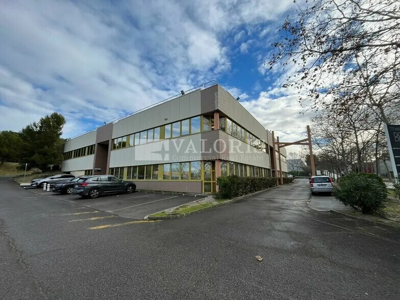 Office in Vitrolles for lease - Building Photo - Image 2 of 13