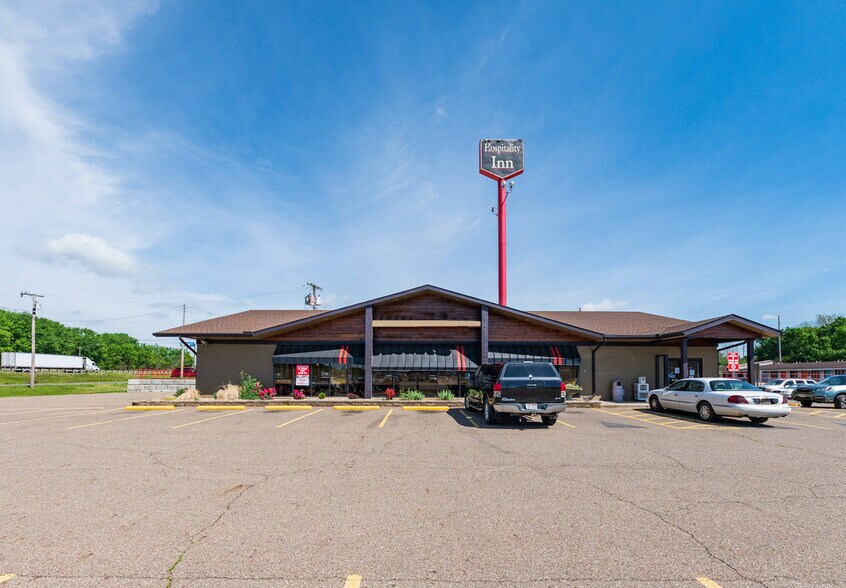 881 Commercial Pky, Dover, OH for sale - Primary Photo - Image 1 of 1