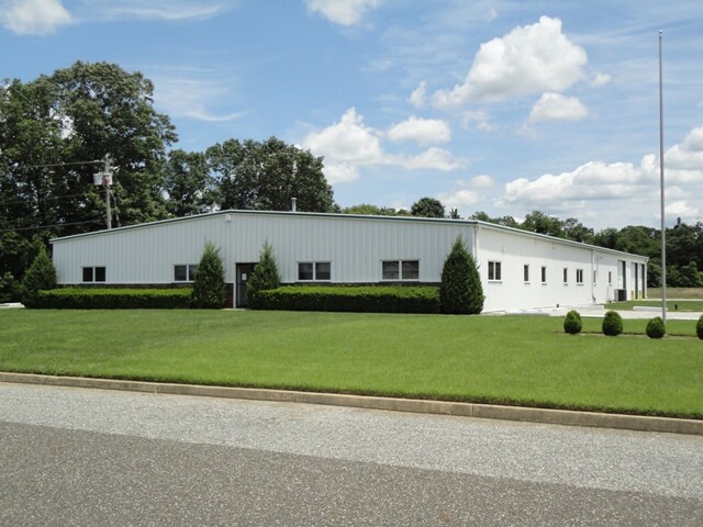 33 Gorgo Ln, Newfield, NJ for sale Primary Photo- Image 1 of 1