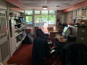 186 Meadow Head, Sheffield for lease Interior Photo- Image 1 of 3