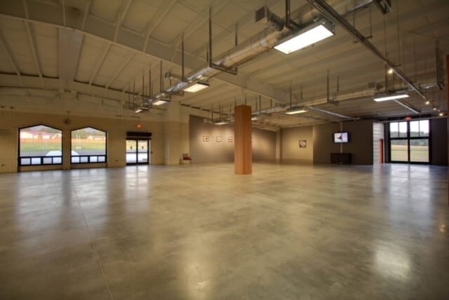 1358 East Side, Waynesboro, VA for sale - Interior Photo - Image 1 of 1