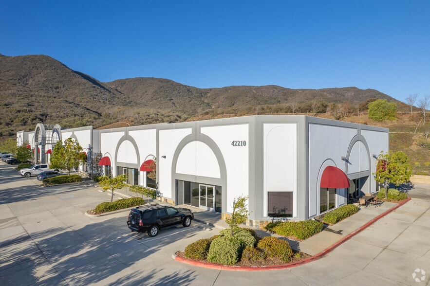 42210 Roick Dr, Temecula, CA for lease - Building Photo - Image 1 of 7