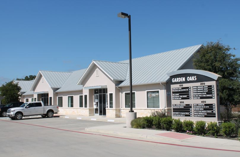 136 Old San Antonio Rd, Boerne, TX for lease - Building Photo - Image 1 of 3