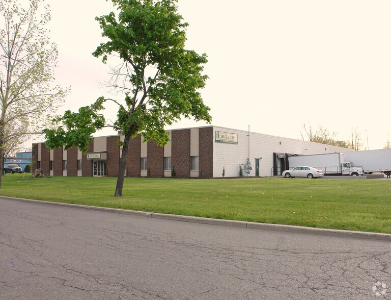 17 Pearce Ave, Tonawanda, NY for sale - Primary Photo - Image 1 of 1