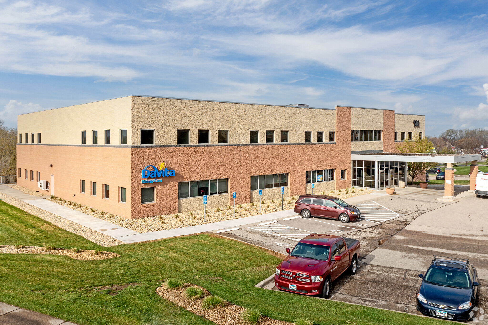 501 E Nicollet Blvd, Burnsville, MN for lease Building Photo- Image 1 of 7