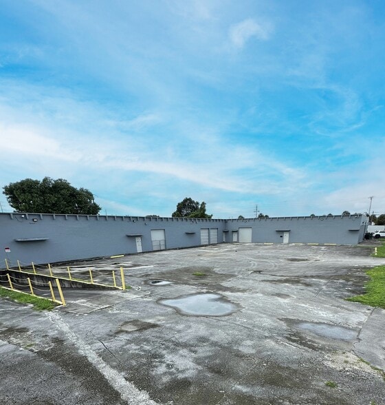 6599 NW 74th Ave, Miami, FL for lease - Building Photo - Image 2 of 18