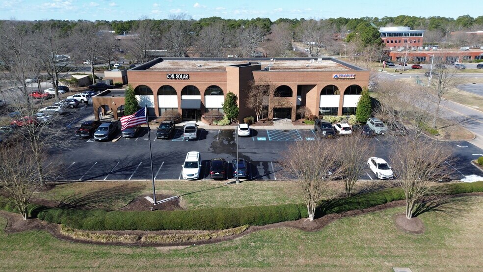 641 Lynnhaven Pky, Virginia Beach, VA for sale - Building Photo - Image 2 of 4