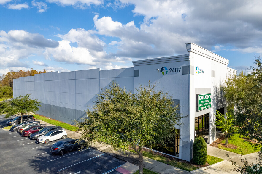 2487 Tradeport Dr, Orlando, FL for lease - Primary Photo - Image 1 of 7