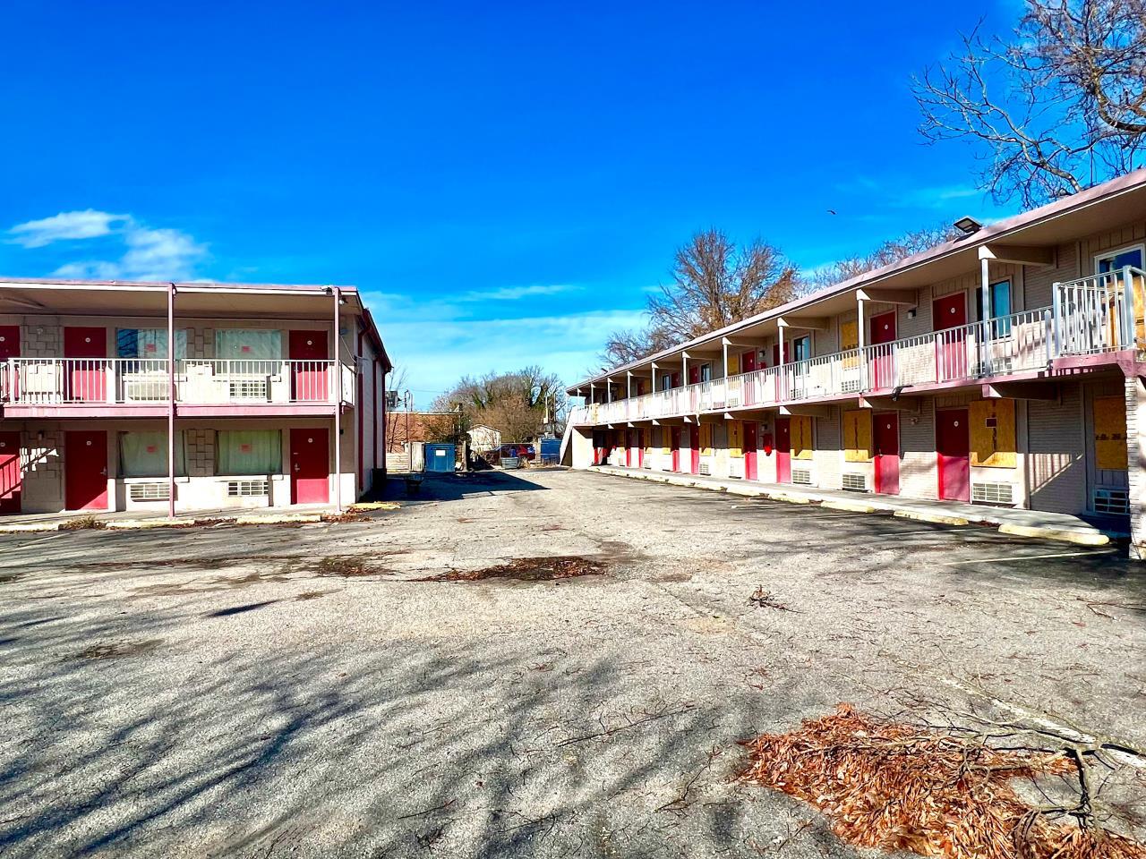 25 S Crater Rd, Petersburg, VA 23803 Former 70+ Room Motel US Rt 301